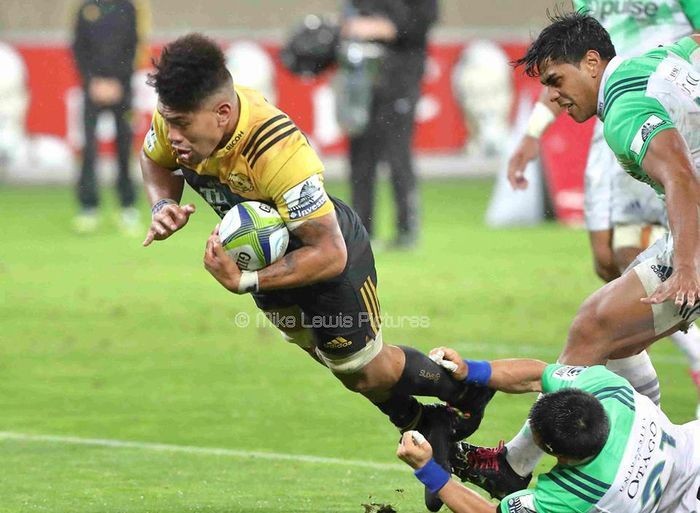 Ardie Savea signs with NZ Rugby and Hurricanes for two more years