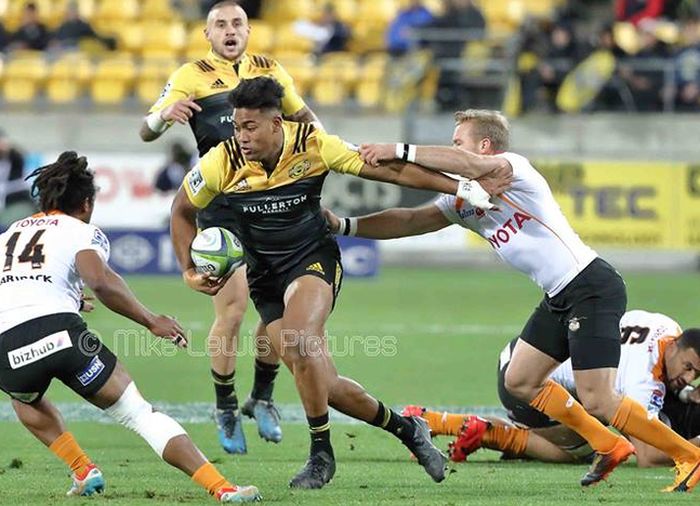 Aisle be back: Hurricanes v Chiefs in Wellington