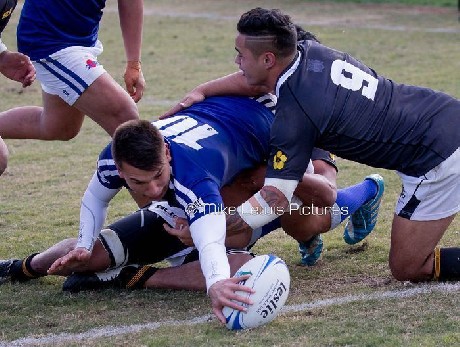    St Pat�s Town edge Wellington College in tight battle at Evans Bay Park